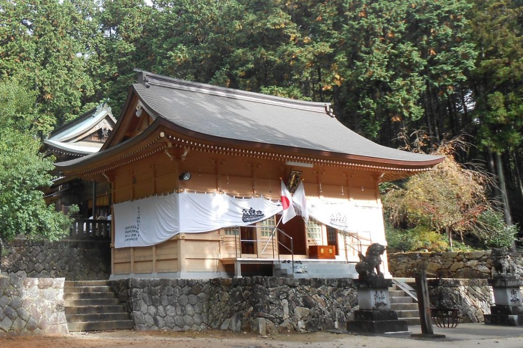 夏山八幡宮拝殿