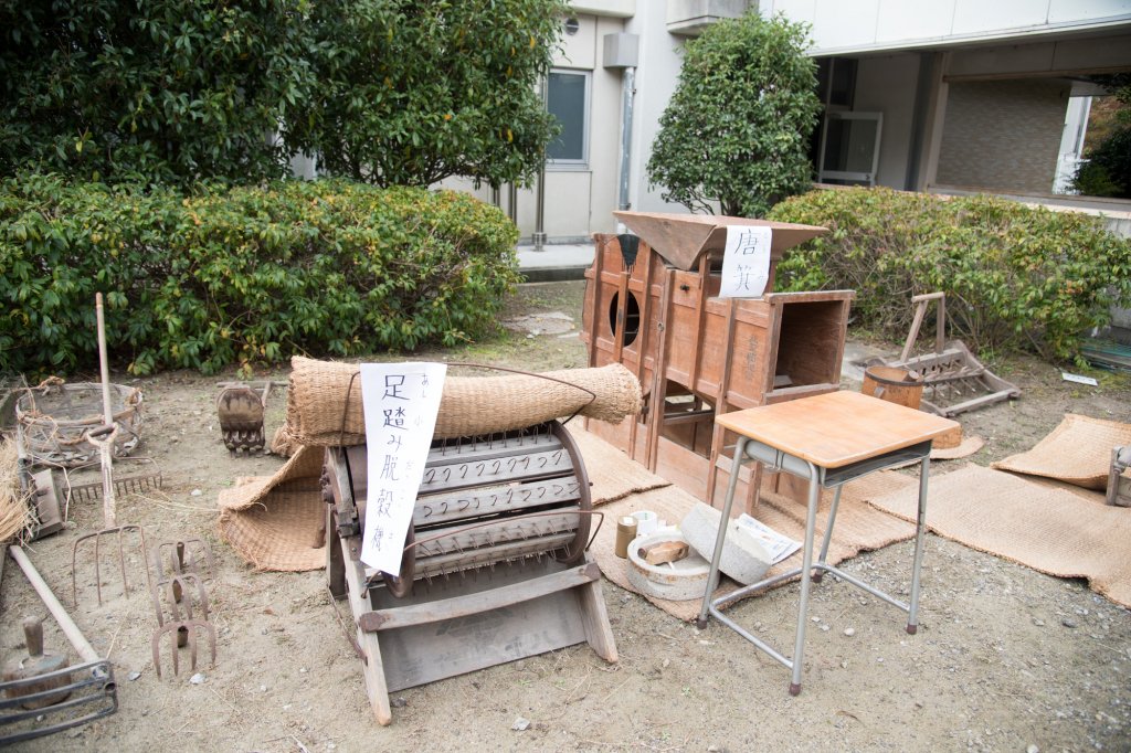 かつて米作りに使われていた道具も展示