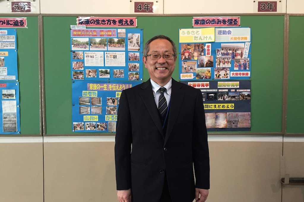 教頭の近藤浩之先生。「家康学習は、学年を越えた交流の機会にもなっています」と話してくれました