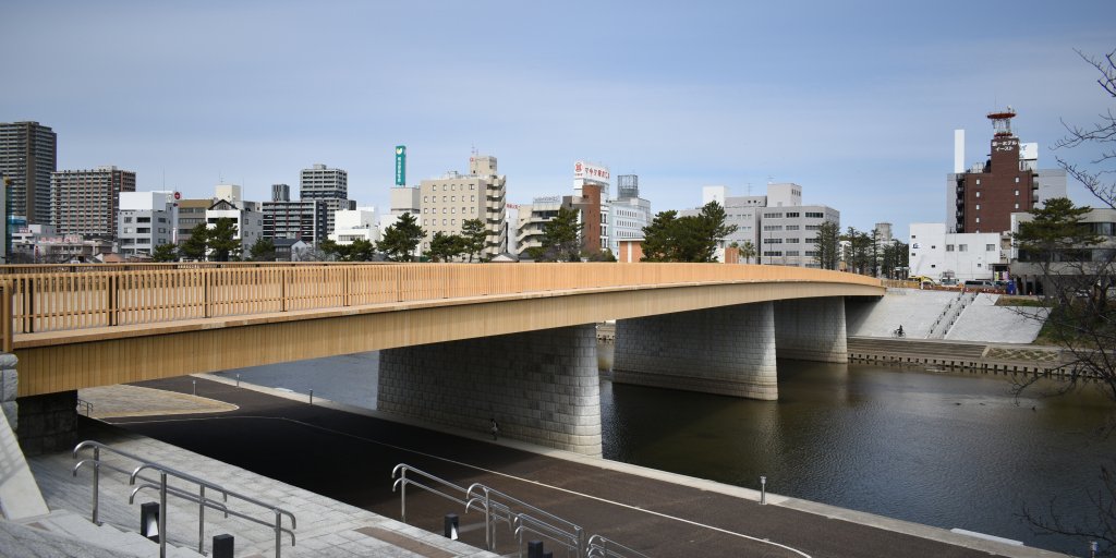 いよいよ完成 イベントもできる橋ってどんな橋 桜城橋 がお目見え 岡崎ルネサンス