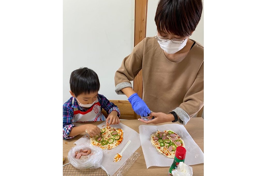 「ピザ作り」の様子