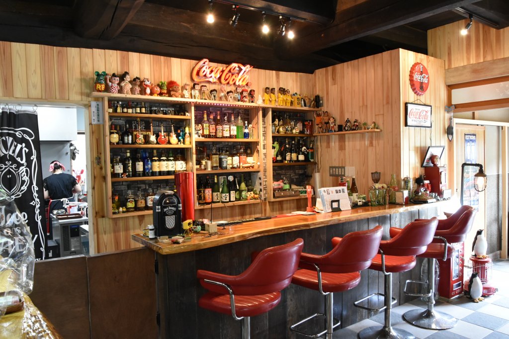 アメリカンな店内