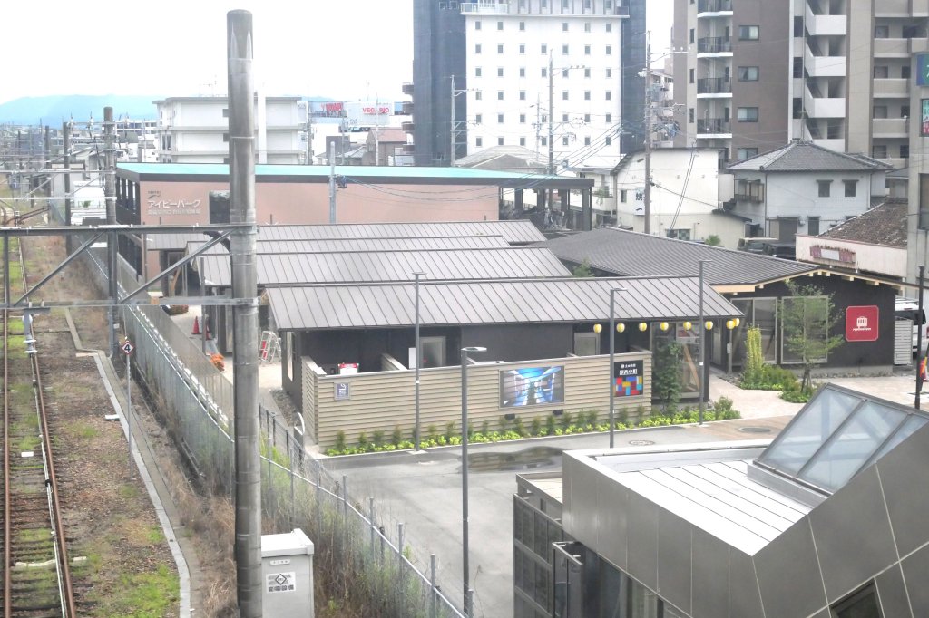 岡崎駅西口から見た駅西小町の様子