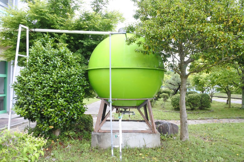 雨水を貯めるタンク
