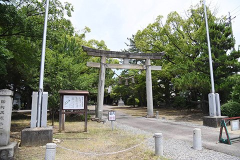 三嶋神社の境内は「岡崎ふるさとの森」に指定