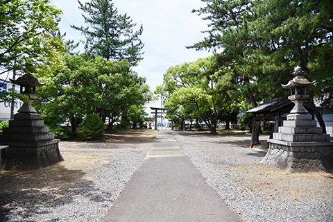  三嶋神社の参道